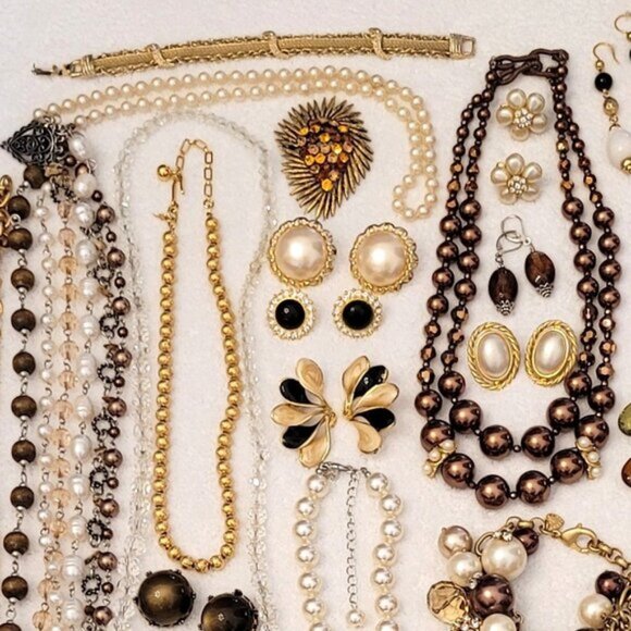 Vintage Jewelry Lot - Picture 9 of 9